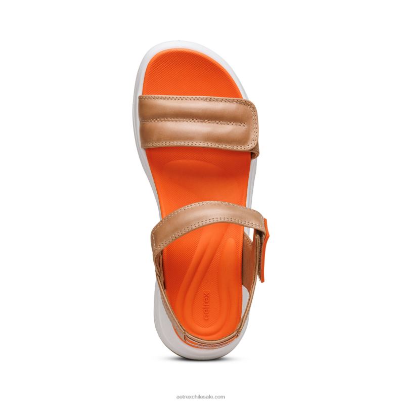 mujer camello Aetrex con sandalia sport 2TB4B209