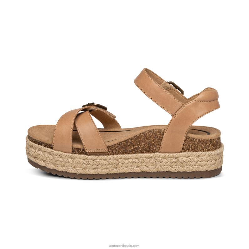 mujer camello Aetrex sandalia paula con plataforma 2TB4B291