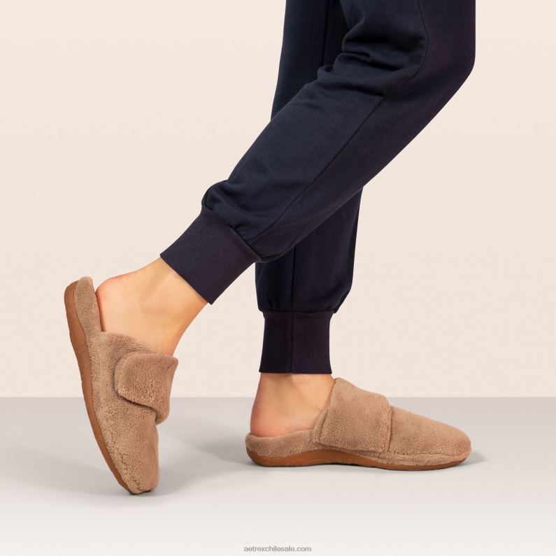 mujer café Aetrex pantuflas mandy con punta cerrada 2TB4B23