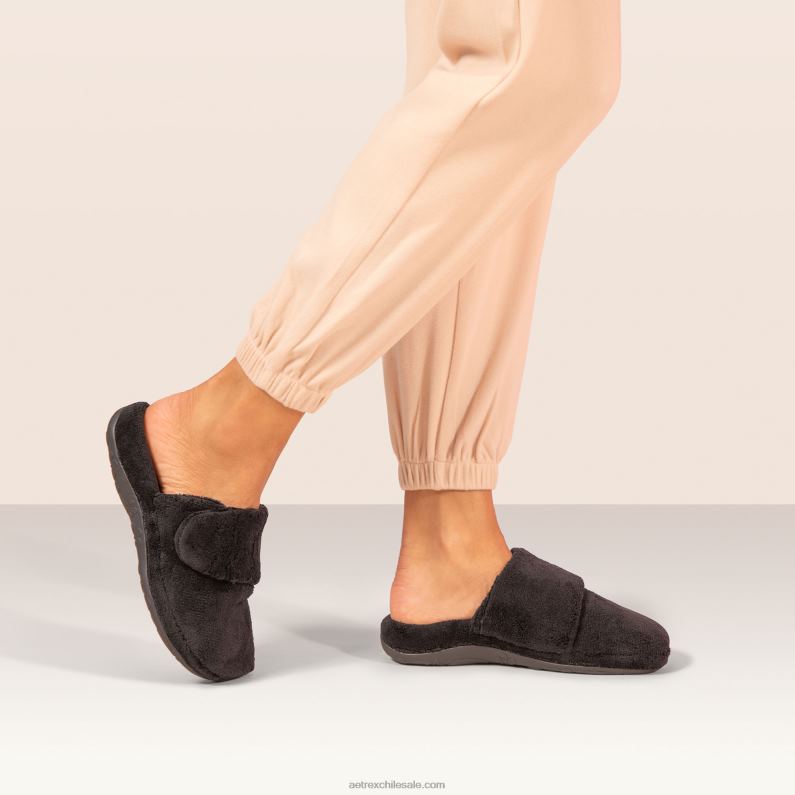 mujer negro Aetrex pantuflas mandy con punta cerrada 2TB4B32
